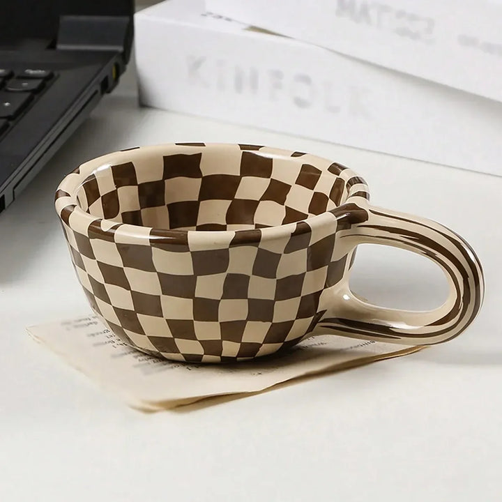 Grid ceramic mug – minimalist grid pattern – Die‑Tassen.de