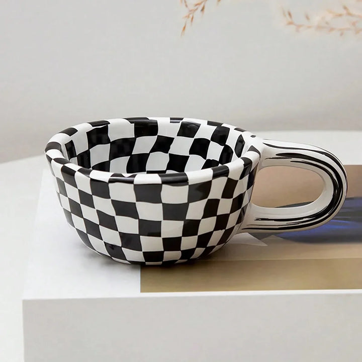 Grid ceramic mug – minimalist grid pattern – Die‑Tassen.de