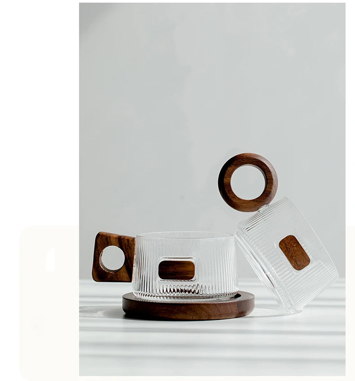 Lichtfall glass mug – elegant curves design with tray and spoon – Die‑Tassen.de