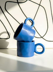 Minimalist ceramic mug 450 ml – blue design – Die‑Tassen.de