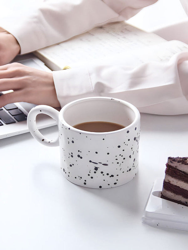 Minimalist ceramic mug 450 ml – ink spot design – Die‑Tassen.de